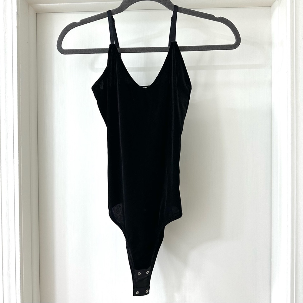 LAmade Black Velour Strappy V-Neck Bodysuit, Size XS